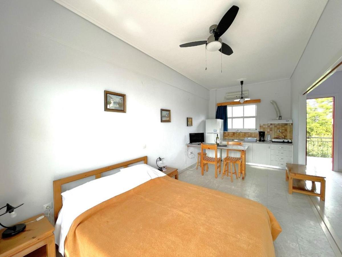 Theodora Apartments Avía Kültér fotó