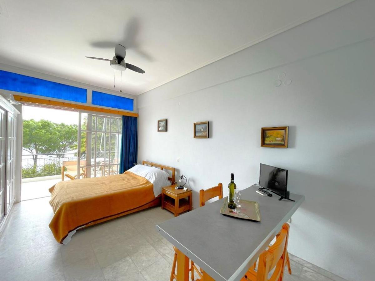Theodora Apartments Avía Kültér fotó