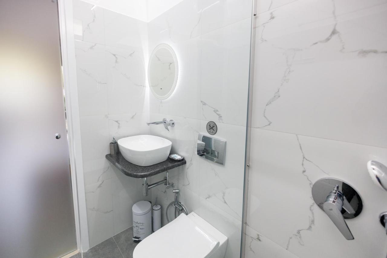 Theodora Apartments Avía Kültér fotó