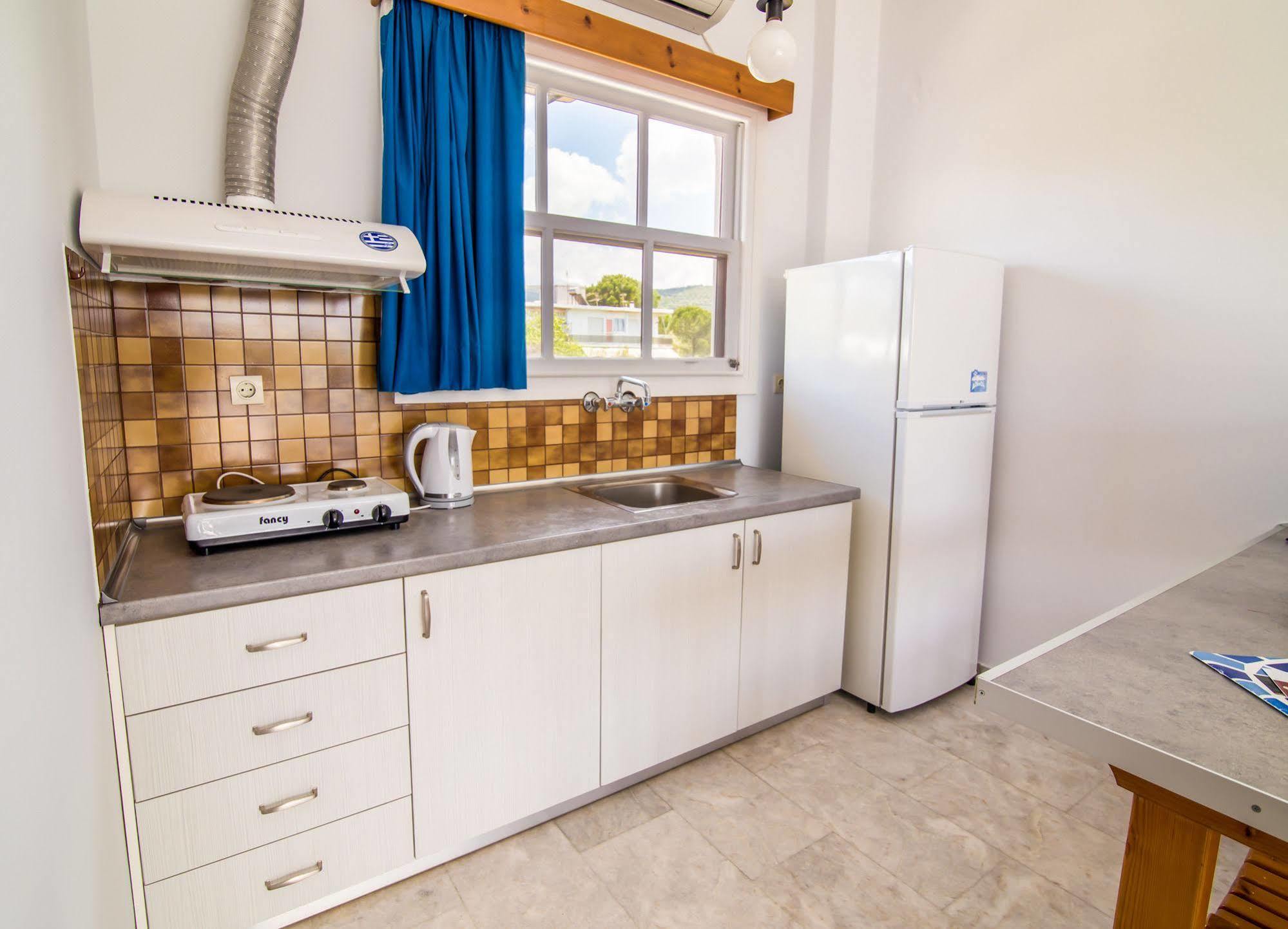 Theodora Apartments Avía Kültér fotó
